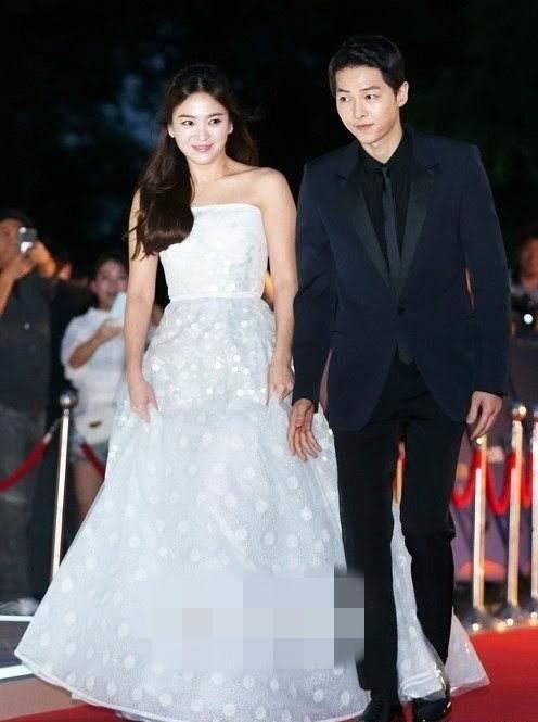 双宋圈内人爆料,圈内人独家爆料揭秘 第2张 双宋圈内人爆料,圈内人独家爆料揭秘 第2张